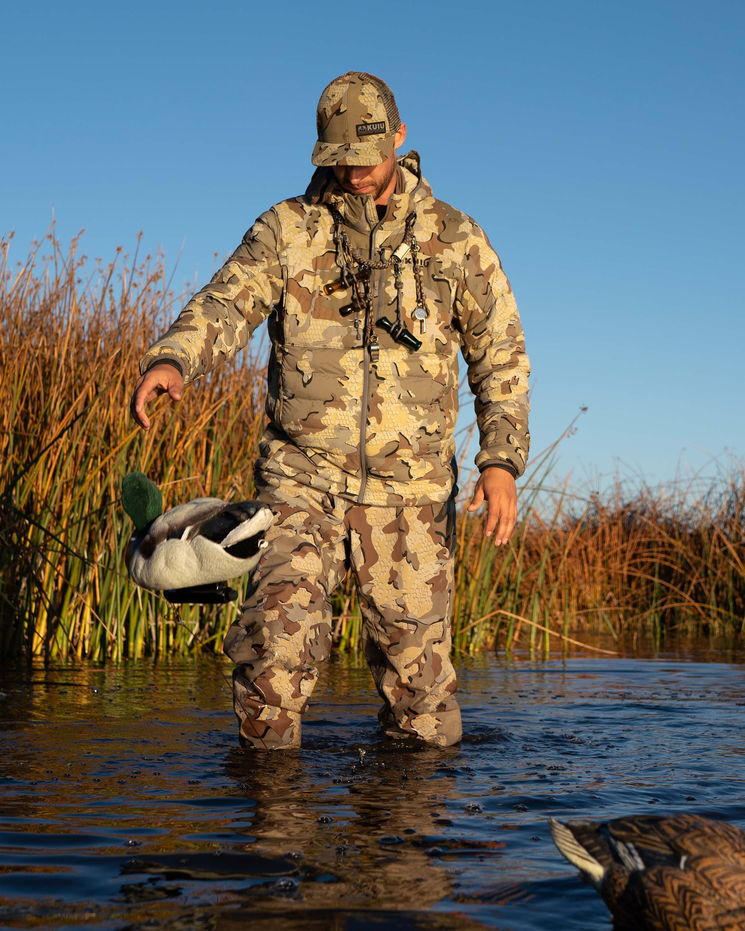 Outlet Flyway Insulated Hooded Jacket | Gunmetal - Image 5