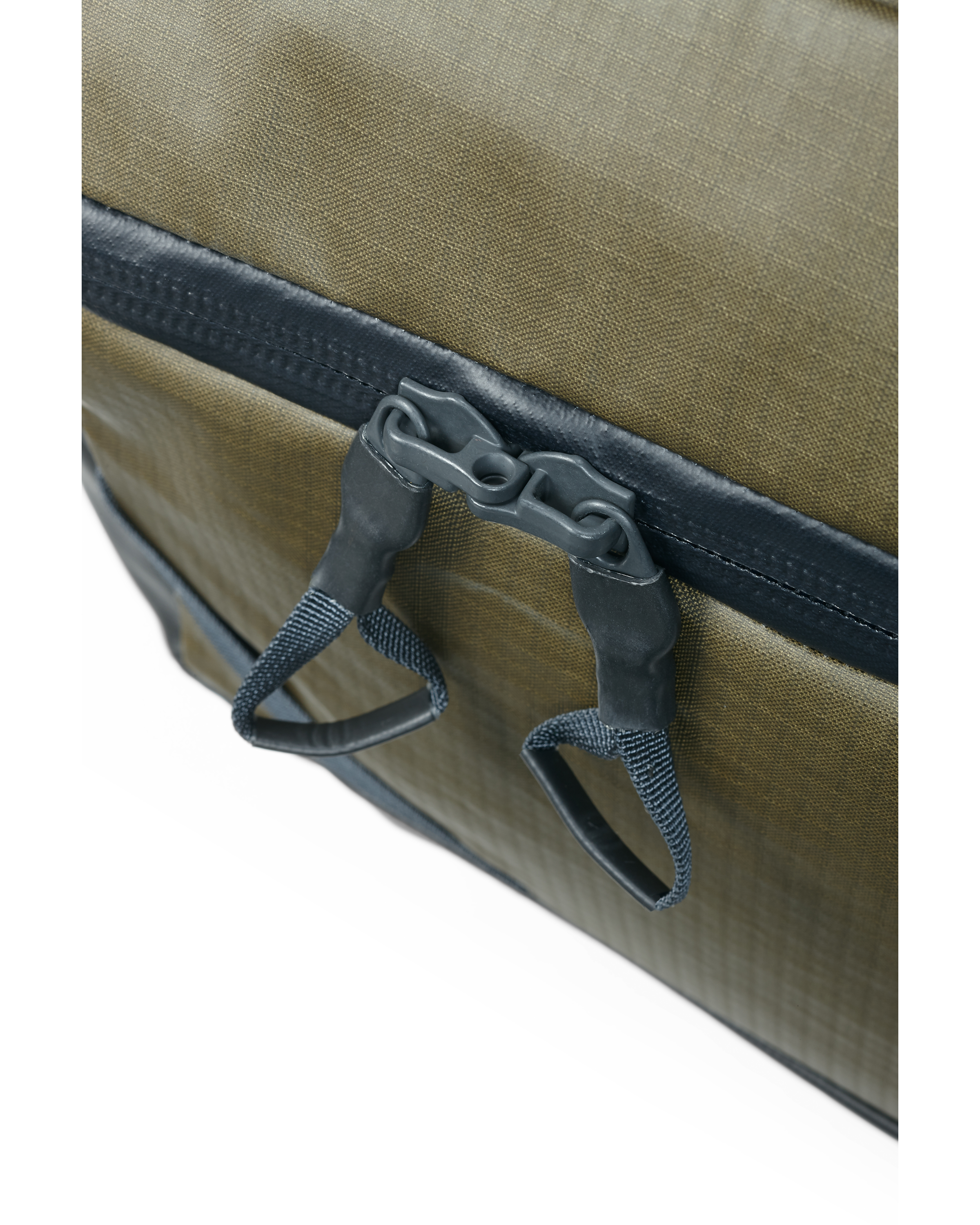 Waypoint 10400 Duffel | Black - Image 5