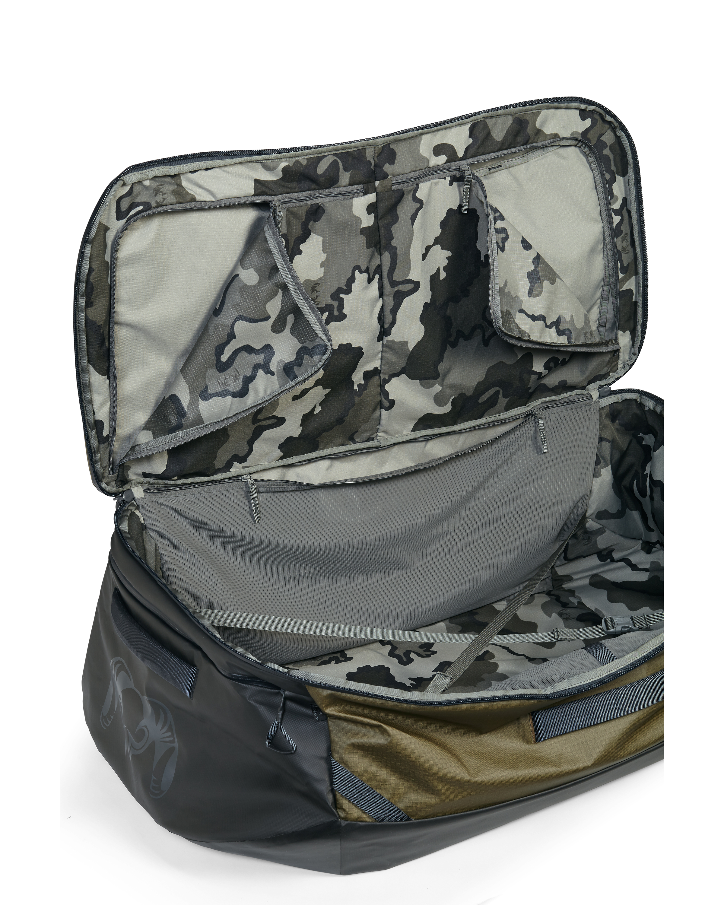 Waypoint 10400 Duffel | Black - Image 8
