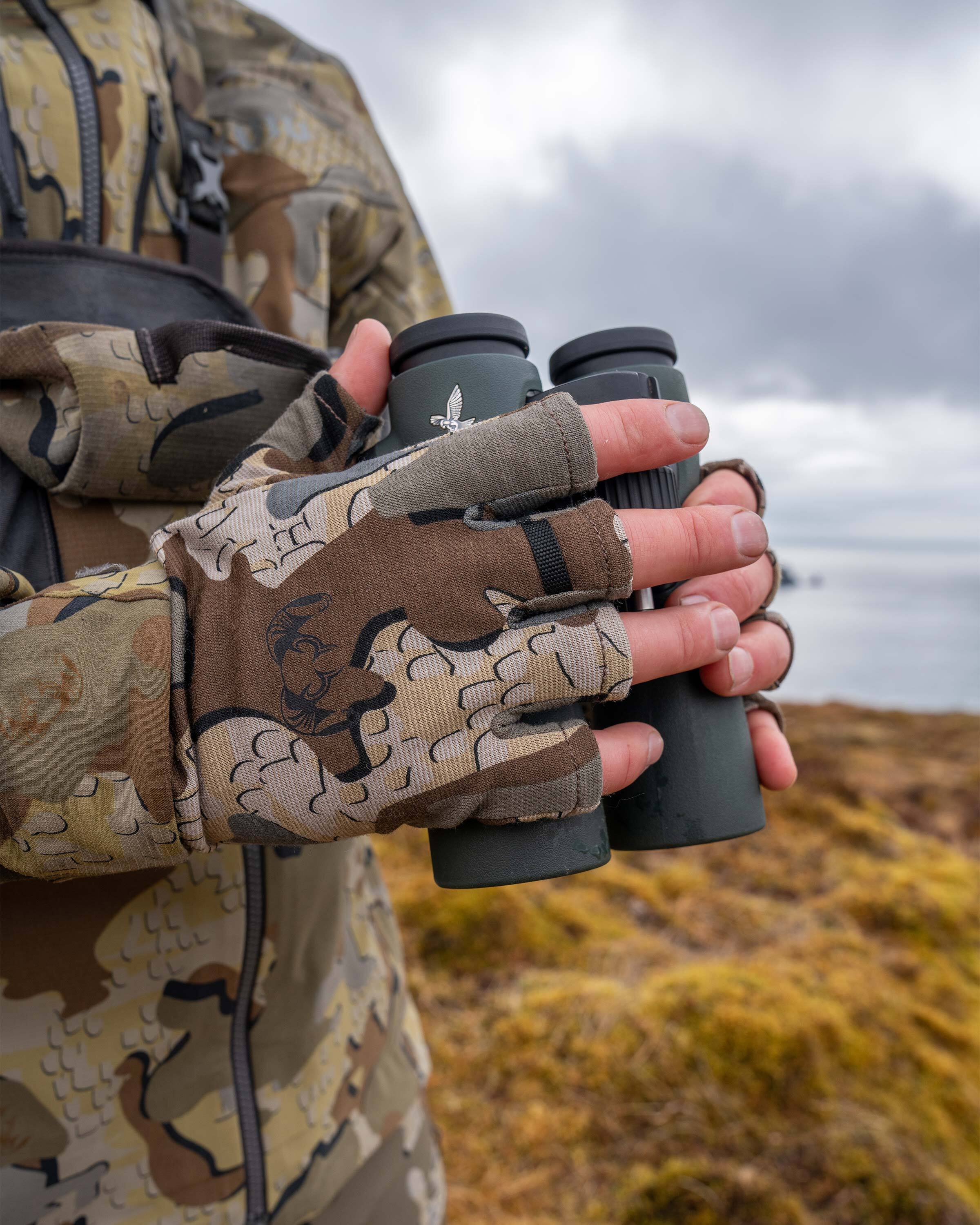 ULTRA Merino 210 Fingerless Glove | Black - Image 4